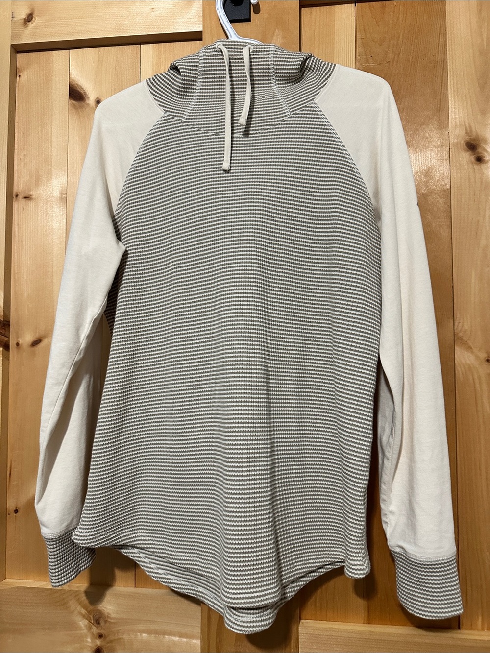 Striped Hooded Pullover Sweatshirt in Cream and Gray- Columbia XL